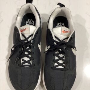 Nike Black and White Athletic Shoes Sleek Design